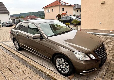 Mercedes-Benz E 220 CDI BlueEFFICIENCY AVANTGARDE