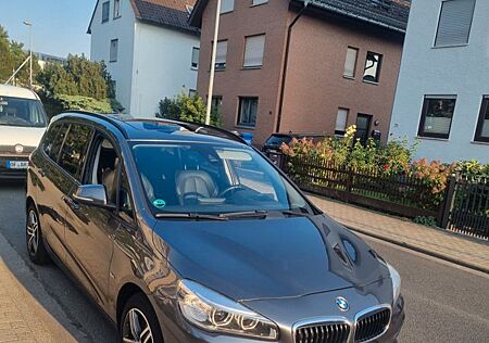 BMW 2er 220 Gran Tourer 220d xDriveM Sport A M Sport