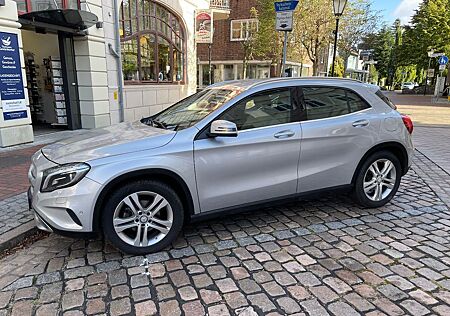 Mercedes-Benz GLA 220 d DCT Urban Diesel Automatik