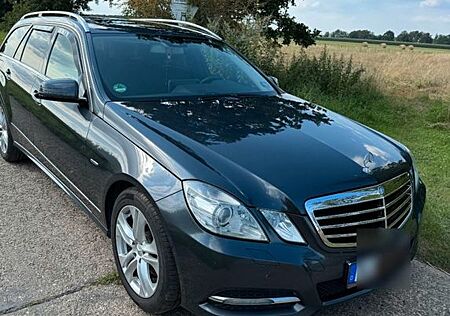 Mercedes-Benz E 300 CDI T BlueEFFICIENCY AVANTGARDE AVANTGARDE