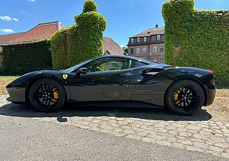Ferrari 488 GTB Coupé DCT 1 Hand deutsches Fahrzeug