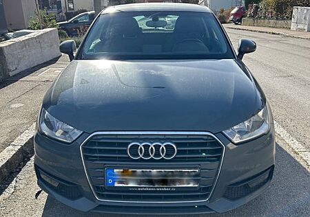 Audi A1 1.4 TFSI S tronic - Alcantara Sportsitze, SH