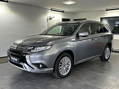 Mitsubishi Outlander PHEV 4WD*AHK*SHZ