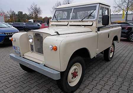 Land Rover Serie III Serie IIA 88*Oldtimer*Neu aufgebaut*v. Teile neu