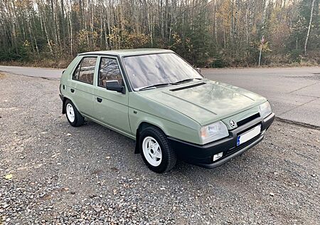 Skoda Favorit