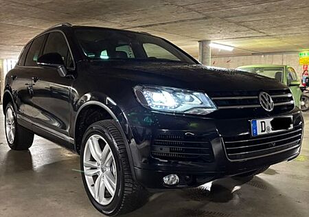 VW Touareg Volkswagen 3.0 V6 TDI AHK/PANO/360/ACC/KESSY/LUFT