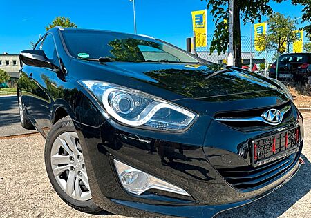 Hyundai i40 cw FIFA World Cup Edition 1. HAND