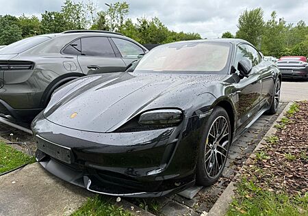 Porsche Taycan Turbo+PCCB+Alu 21"+4+1 Sitze+HUD+SCP+ACC+