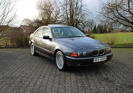 BMW 535i E39 *erst 106 tkm.* *Leder* *Schiebedach*