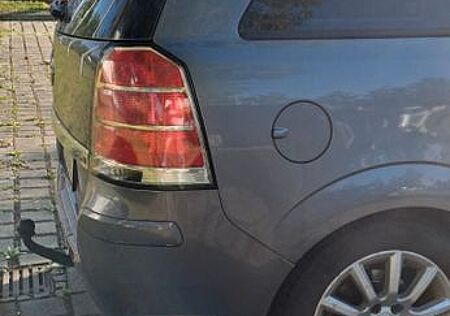 Opel Zafira 1.9 CDTI Sport 88kW Sport Tüv 8/26