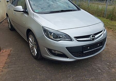 Opel Astra J Sports Tourer Exklusiv Navi Xenon