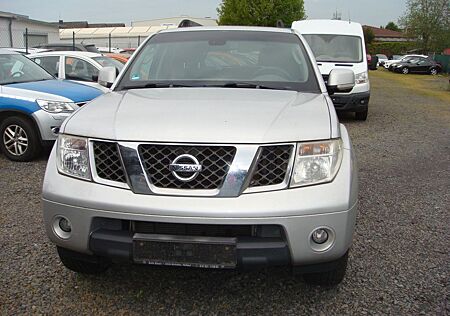 Nissan Pathfinder 2.5 dCi SE* 7 Sitzer* 4X4