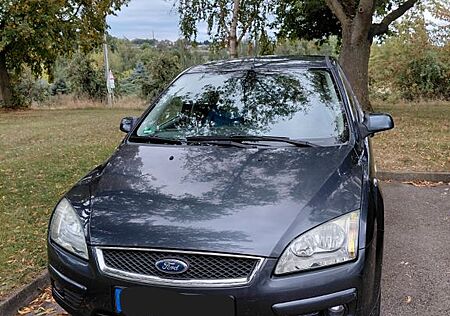 Ford Focus 2,0 Ghia