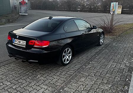 BMW 330i E92 M Packet Coupé - Automatik