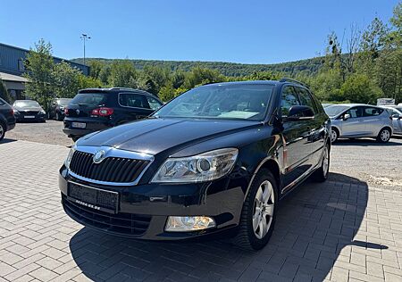 Skoda Octavia Combi Elegance*AHK*1. Hand*