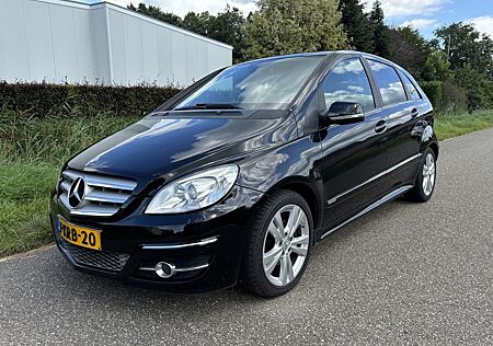 Mercedes-Benz B 200 CDI Business Class / klima / NAVI / CRUISE