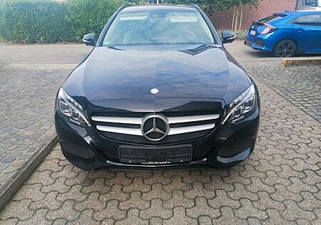 Mercedes-Benz C 220 d 360grad SHZ LED 230V