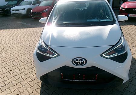 Toyota Aygo (X) Aygo -play
