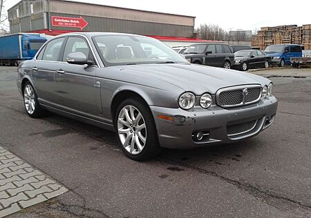 Jaguar XJ 2,7 Diesel V6 Executive 8300Netto Scheckheft