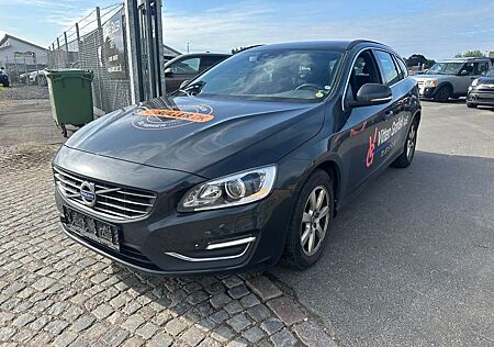 Volvo V60 Kombi Momentum 2.0 Diesel 181 PS