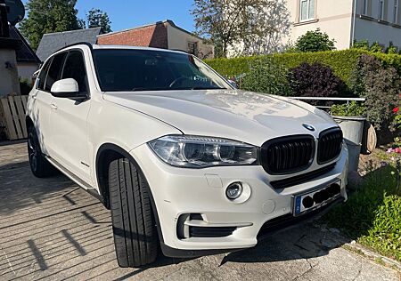 BMW X5 xDrive30d - PANO-Allwetter-Trittbretter