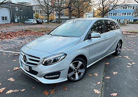 Mercedes-Benz B 220 d DCT Urban+R.kam+Parkpilot+Scheckheft+AHK
