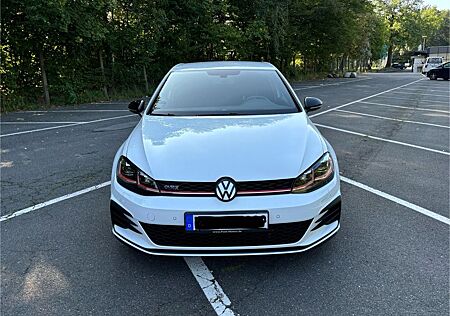 VW Golf Volkswagen 7 GTI Handschalter - TÜV NEU