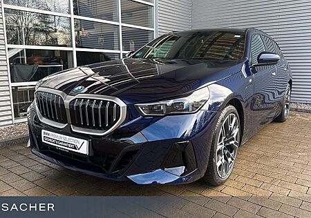 BMW 530e A xDrive Tou M-Sport NAVI 360° HUD Pano ACC