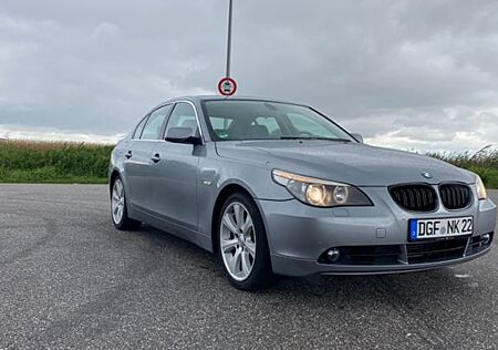 BMW 530d ** ** *Service Neu* *8-fach* *CarPlay*