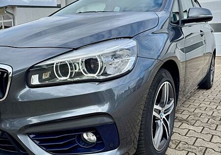 BMW 2er 220 Active Tourer 220d Sport Line A S...
