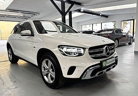 Mercedes-Benz GLC 300 GLC 300e 4Matic 1.HAND LED PANO NAVI