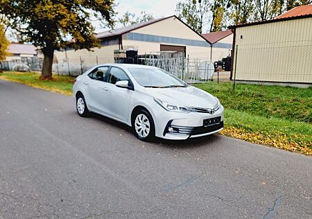 Toyota Corolla 1.6 Automatik / Klima