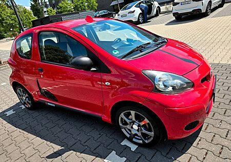 Toyota Aygo (X) Aygo (X) 1,0 - Trullicar im Sportoutfit