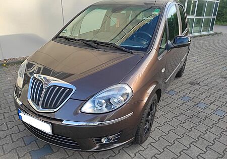 Lancia MUSA 1.3 Multijet 16v Gold Autom,PDC,Top-Zustand