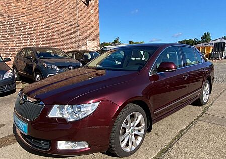 Skoda Superb "Elegance" Glasdach+Leder+PDC+Allwetter