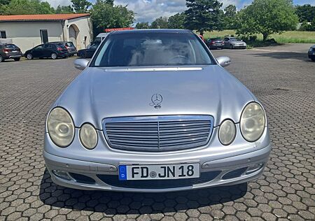 Mercedes-Benz E 200 KOMPRESSOR CLASSIC TÜV neu