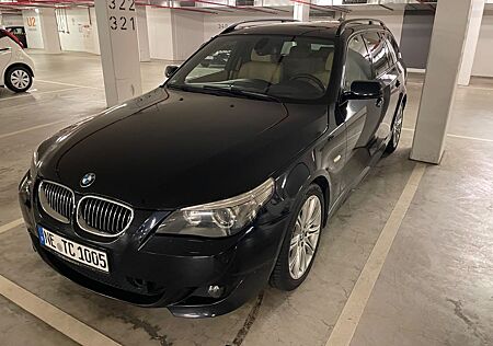 BMW 530xd A touring - Panorama HUD StHz NightV