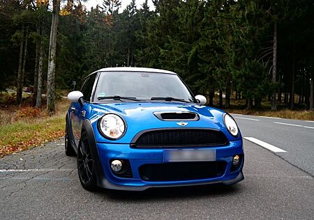 Mini Cooper S -Harman, PDC, Xenon-