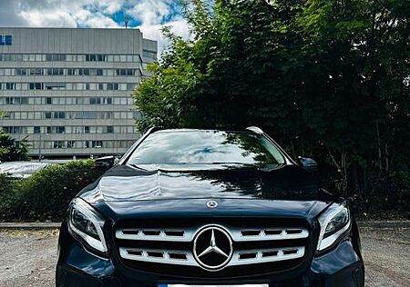 Mercedes-Benz GLA 220 d 4MATIC DCT Urban Urban
