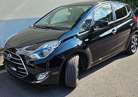 Hyundai ix20 1.6 YES! blue