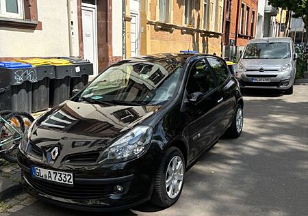 Renault Clio 1.6 16V 110 PS Benziner 2007