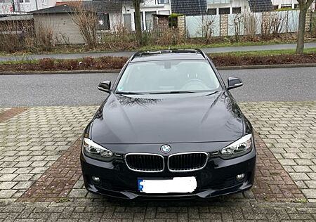 BMW 320i Touring -