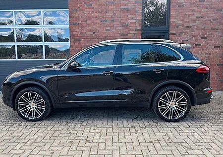 Porsche Cayenne 3.0D,FACELIFT,BOSE,CARPLAY,PANO,SPORT