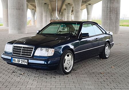 Mercedes-Benz E 220 C124 220 1994 w124 Coupe 220CE