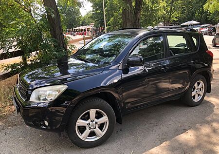 Toyota RAV 4 2,0-4x4, Gasanlage/ zugelassen in Kiew