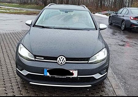 VW Golf Volkswagen 2.0 TDI 135kW SCR DSG Alltrack Variant