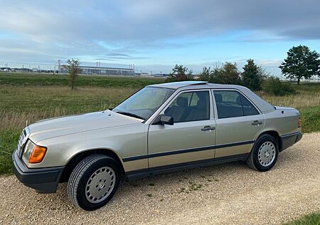 Mercedes-Benz E 300 W124 300d Automat