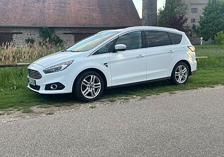 Ford S-Max 2,0TDCi Bi-Turbo 154kW Titanium PShift...