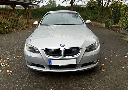 BMW 330i E 92 Standheizung/Schaltwippen/ TÜV12/2025