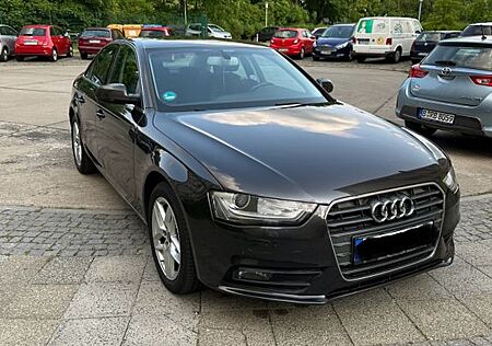 Audi A4 2.0 TDI 140kW clean d. mult. Attraction A...